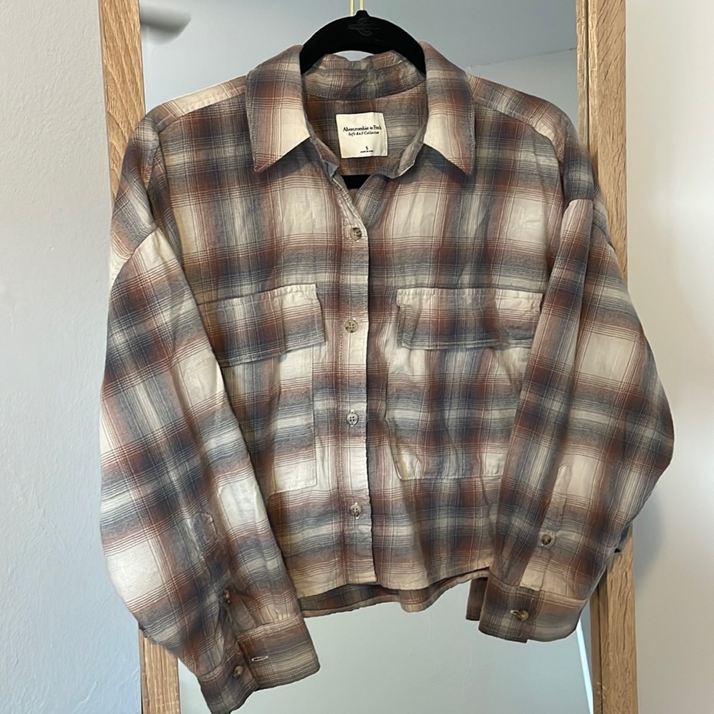 Abercrombie cropped flannel shirt, S